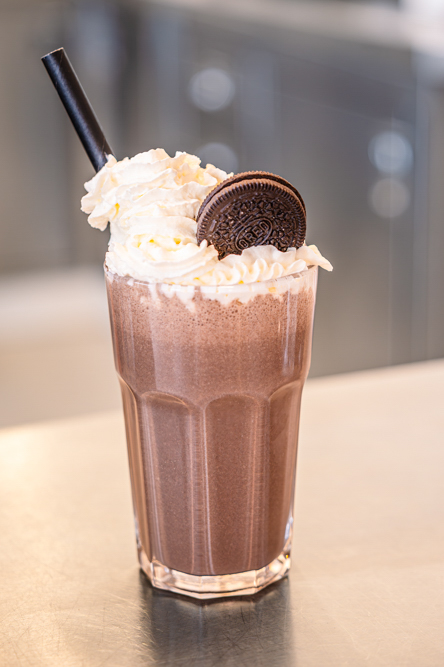 Large chocolate oreo Milkshake